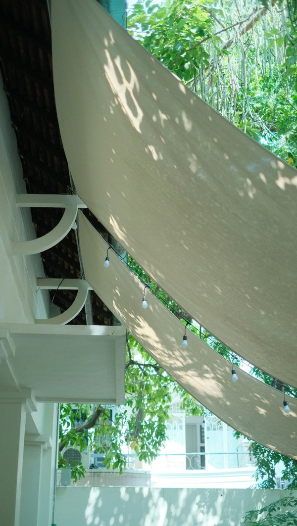 Comment un store banne améliore votre espace extérieur ?